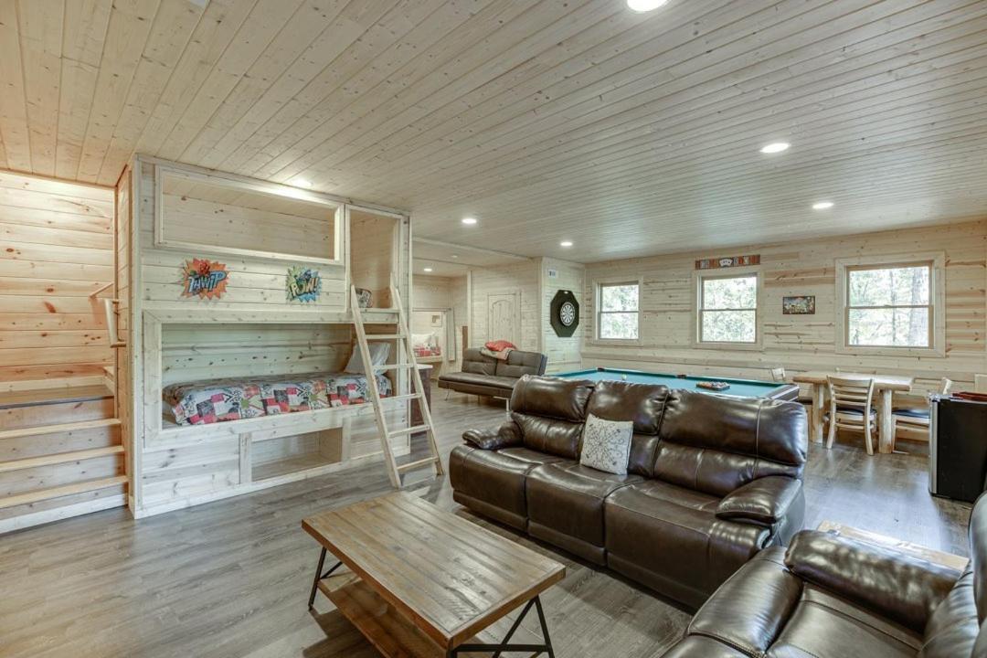 Deluxe Cabin For Groups Near Helen W Hot Tub Cornelia Exterior photo