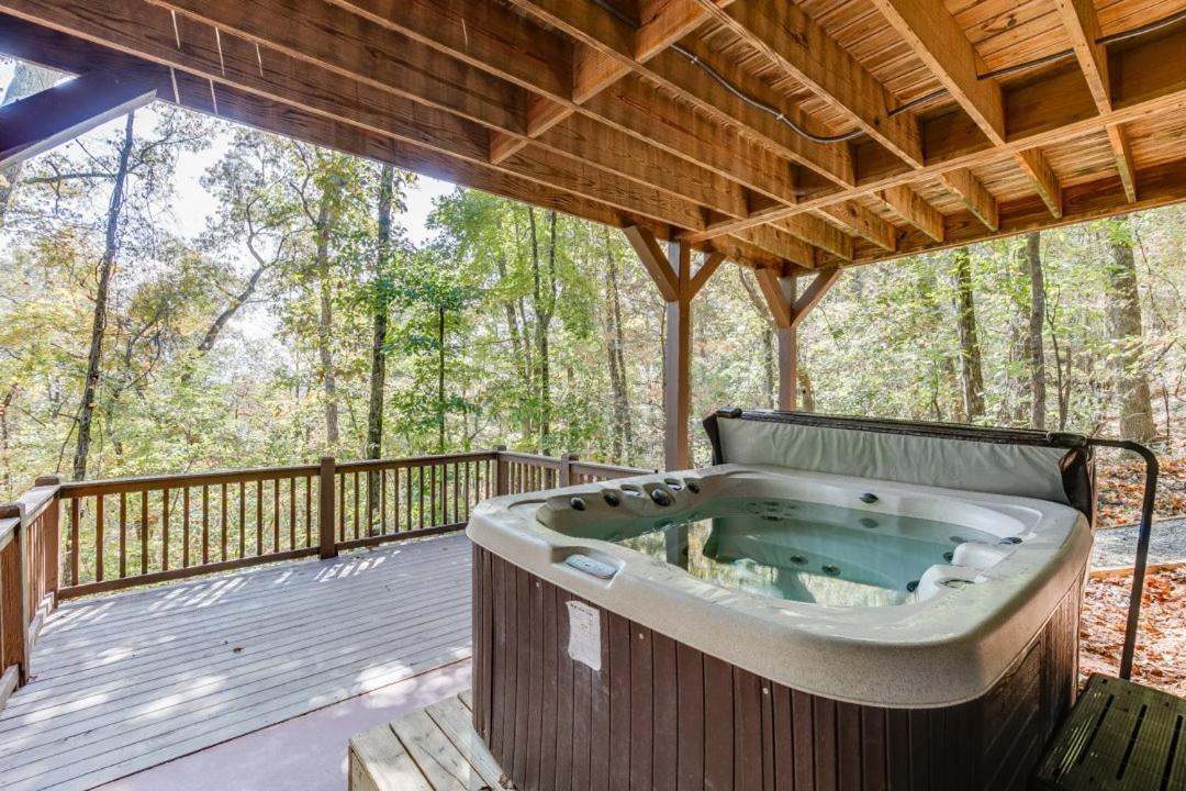 Deluxe Cabin For Groups Near Helen W Hot Tub Cornelia Exterior photo