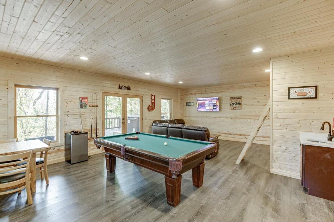 Deluxe Cabin For Groups Near Helen W Hot Tub Cornelia Exterior photo