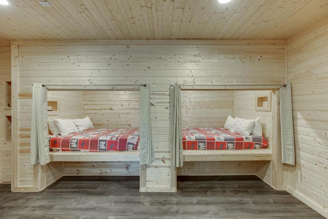 Deluxe Cabin For Groups Near Helen W Hot Tub Cornelia Exterior photo