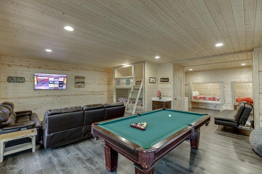 Deluxe Cabin For Groups Near Helen W Hot Tub Cornelia Exterior photo