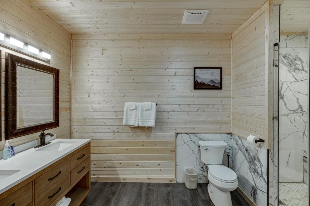 Deluxe Cabin For Groups Near Helen W Hot Tub Cornelia Exterior photo