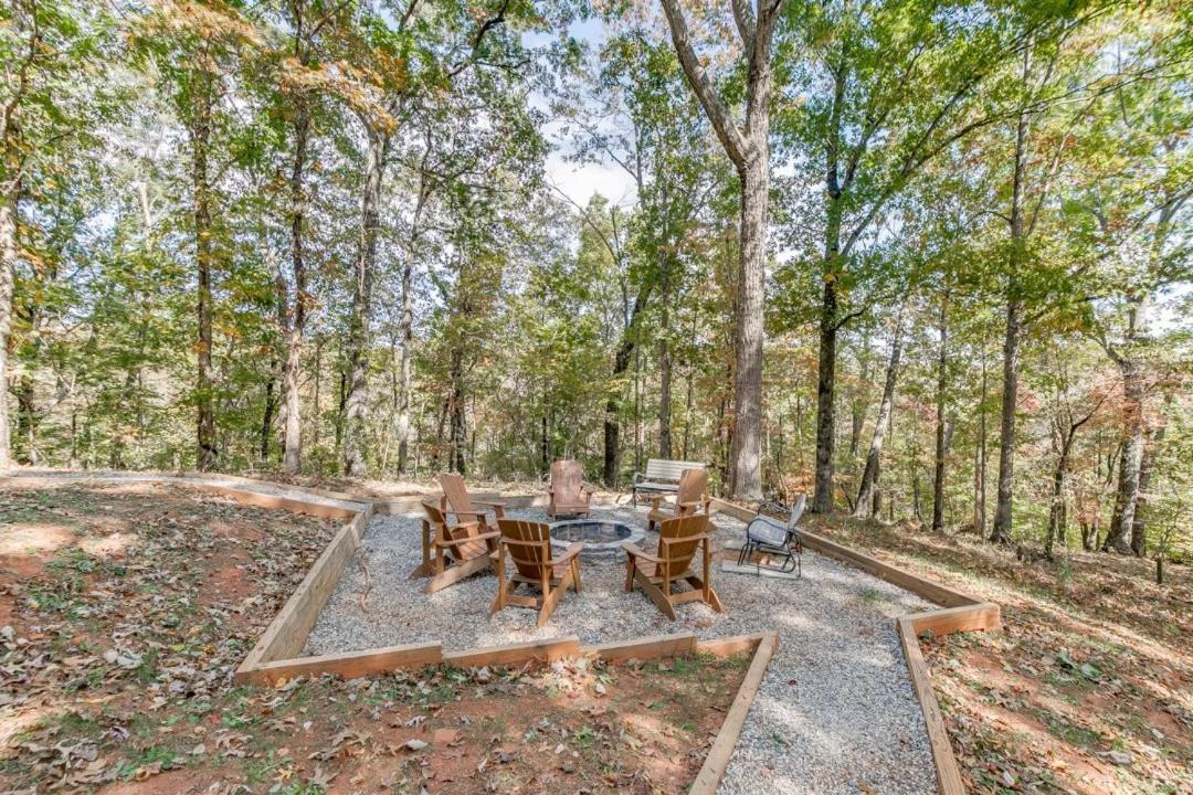 Deluxe Cabin For Groups Near Helen W Hot Tub Cornelia Exterior photo