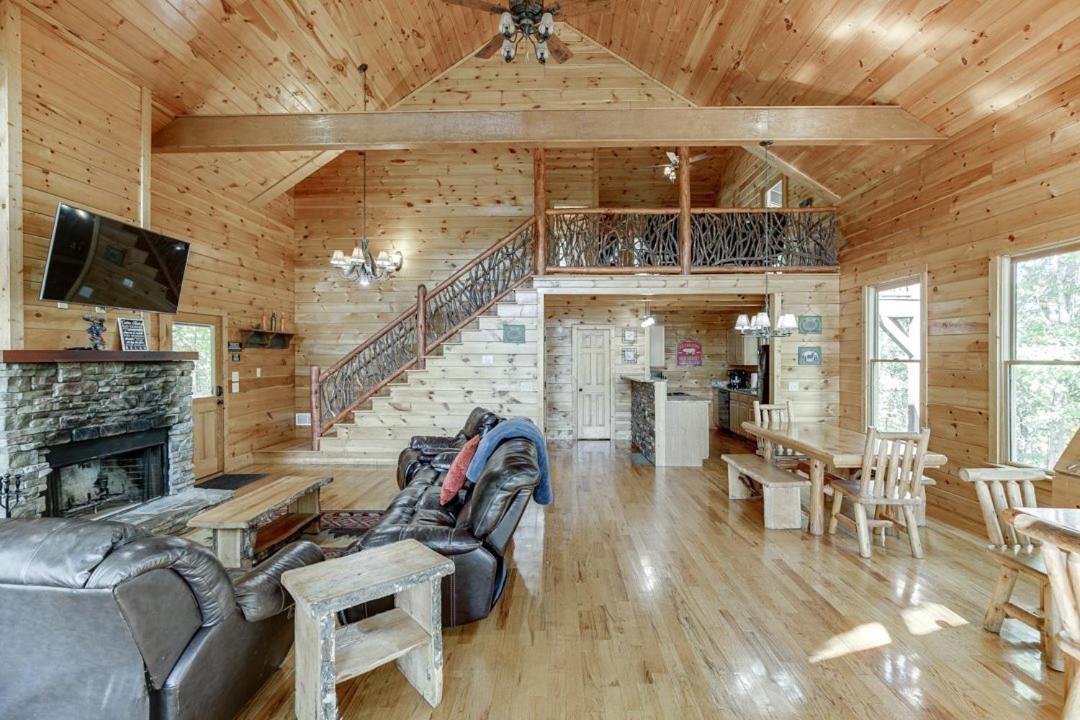 Deluxe Cabin For Groups Near Helen W Hot Tub Cornelia Exterior photo