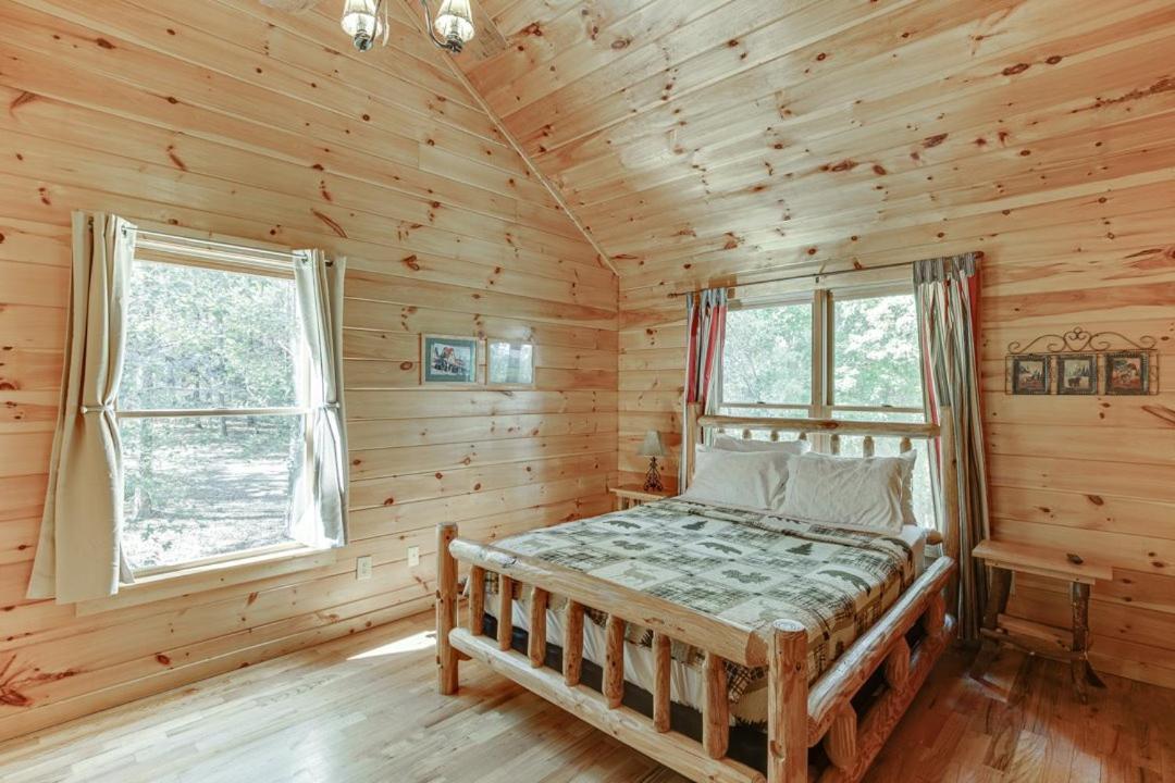 Deluxe Cabin For Groups Near Helen W Hot Tub Cornelia Exterior photo